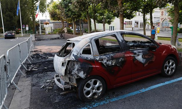 Pháp: Tuần hành phản đối vụ thanh niên chết trong đồn cảnh sát ảnh 1