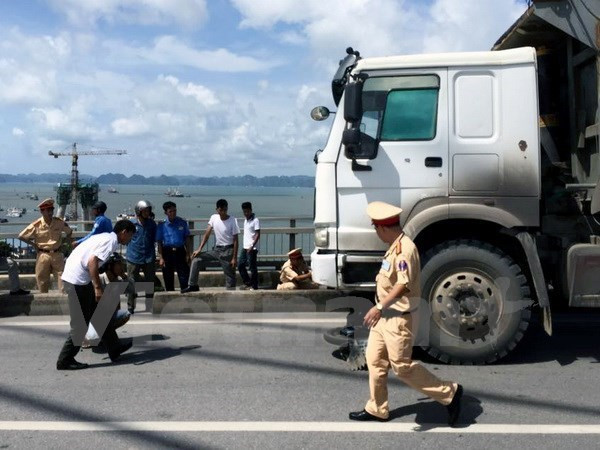 Quảng Nam: Xe ben va chạm với xe máy làm một người tử vong ảnh 1