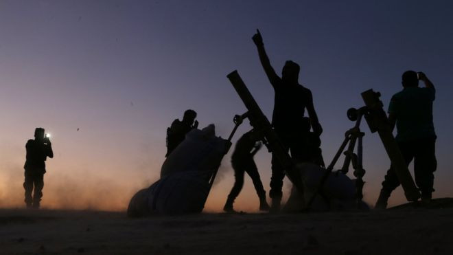 Syria: Phiến quân chiếm thị trấn chiến lược ở miền Bắc từ IS ảnh 1