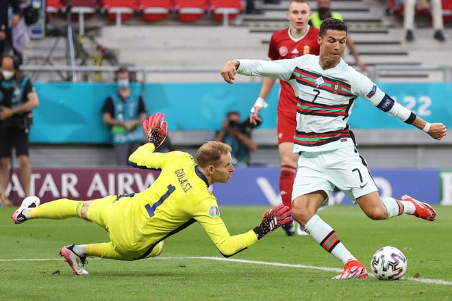 Ronaldo đang rất khát khao phá 'lời nguyền' khi đối đầu tuyển Đức. (Ảnh: AFP/TTXVN) Ronaldo muốn cùng Bồ Đào Nha phá 'lời nguyền' trước tuyển Đức ảnh 1