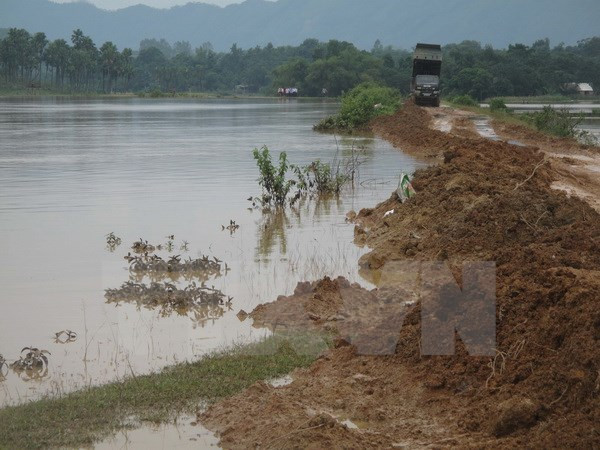Tình trạng sạt lở bờ sông Thao diễn ra ngày càng nghiêm trọng ảnh 1