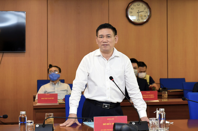 Bộ trưởng Bộ Tài chính Hồ Đức Phớc phát biểu tại lễ tiếp nhận. (Ảnh: Vietnam+) Quỹ vaccine phòng COVID-19 tiếp nhận 57 tỷ đồng và hơn 1 triệu USD ảnh 1