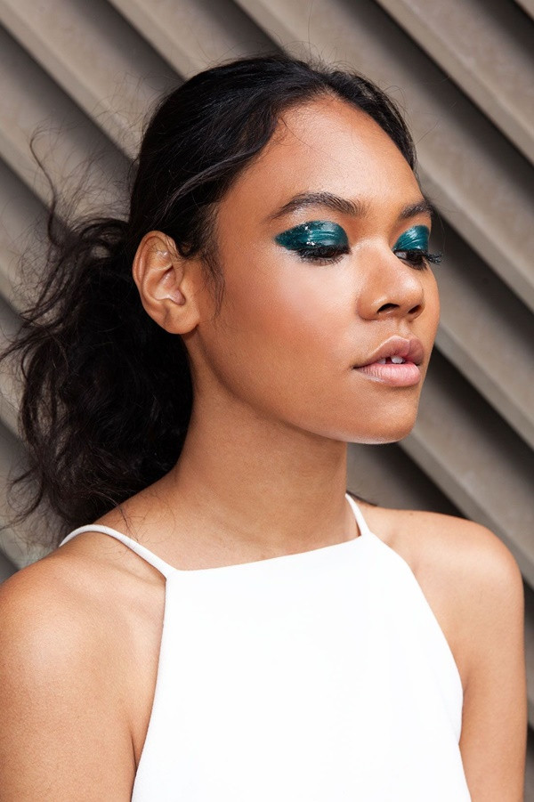 Xu hướng trang điểm và làm tóc cho những ngày siêu nóng ảnh 6