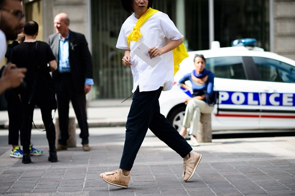 Những khoảnh khắc ấn tượng tại Tuần lễ Thời trang Paris ảnh 24