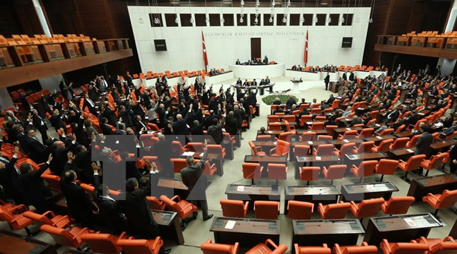 Thổ Nhĩ Kỳ thông qua thêm điều khoản then chốt sửa đổi Hiến pháp ảnh 1