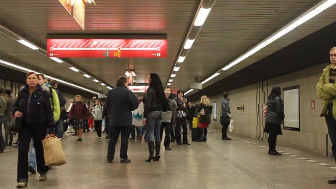 Thủ đô Séc trải qua tháng 11 nóng nhất trong hơn 240 năm ảnh 1