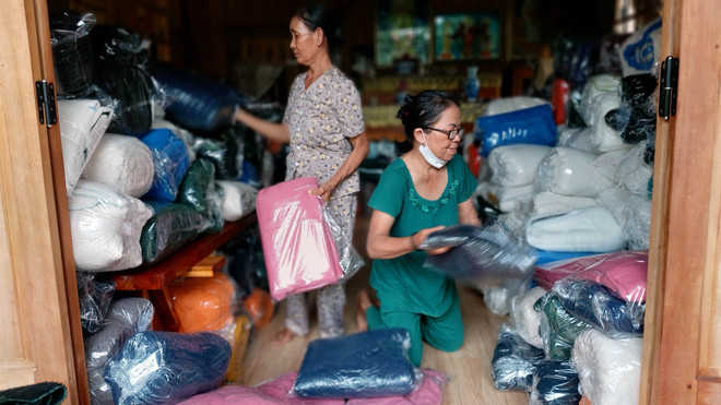 Người dân xứ Dừa Bến Tre hướng về đồng bào lũ lụt miền Trung ảnh 2