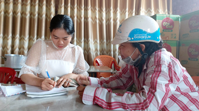 Người dân xứ Dừa Bến Tre hướng về đồng bào lũ lụt miền Trung ảnh 3