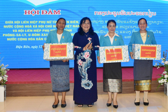 ttxvn hop_tac_giua_phu_nu_tinh_dien_bien_voi_phu_nu_cac_tinh_nuoc_ban_lao2_resize.jpg