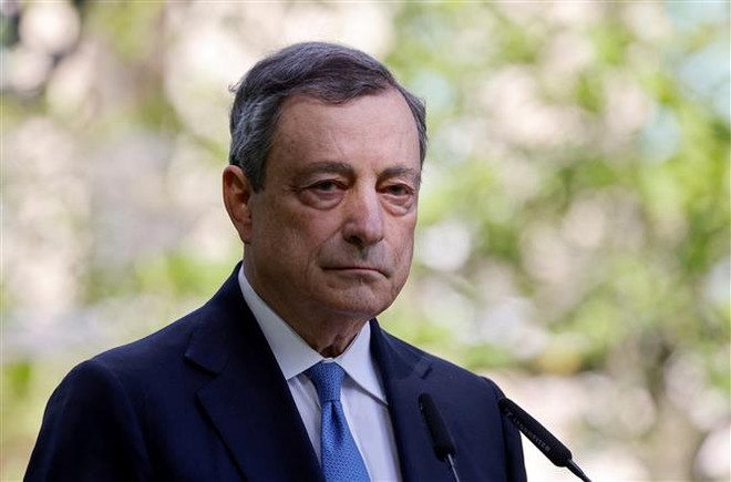 Thủ tướng Italy Mario Draghi tiếp tục giữ vai trò tạm quyền. (Ảnh: AFP/TTXVN) Italy: Sau khi từ chức, Thủ tướng Draghi vẫn giữ vai trò tạm quyền ảnh 1