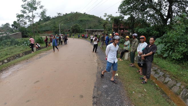 Sạt lở ở Hướng Hóa: Người Vân Kiều tiếc thương các chiến sỹ gặp nạn ảnh 3