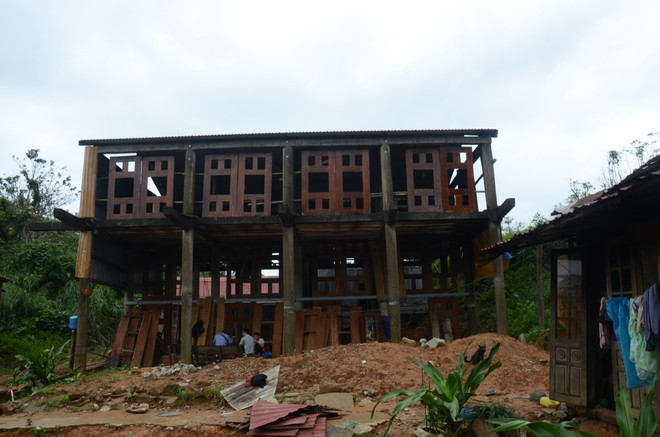 Sạt lở ở Hướng Hóa: Người Vân Kiều tiếc thương các chiến sỹ gặp nạn ảnh 2