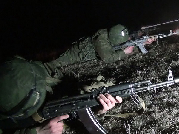 Lính dù Nga tiến hành tập trận gần biên giới Tajikistan-Afghanistan ảnh 1