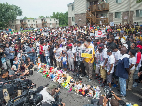 Mỹ quyết định gia hạn tình trạng khẩn cấp tại thị trấn Ferguson ảnh 1