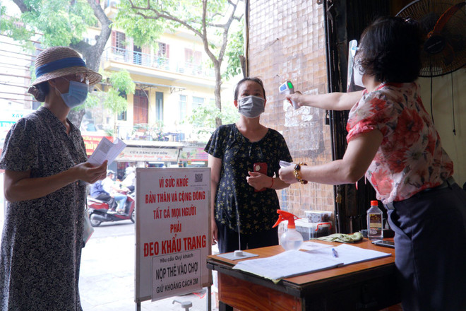 Hà Nội: Giá rau, thịt giảm nhẹ ngày đầu nới lỏng giãn cách xã hội ảnh 1