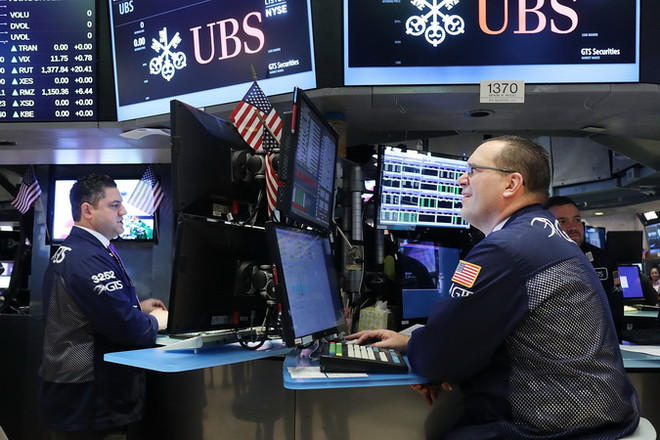 Chỉ số Dow Jones xác lập mức cao kỷ lục phiên thứ 12 liên tiếp ảnh 1