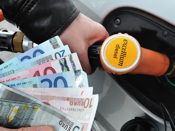 Ai Cập hoãn kế hoạch cắt giảm trợ cấp năng lượng ảnh 1