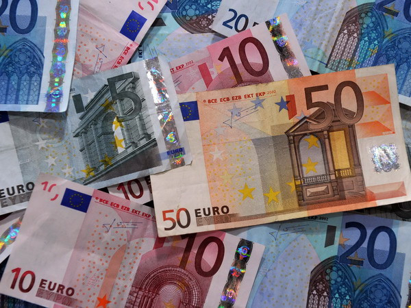 Quyết sách của ECB khiến đồng euro mất giá tại châu Á ảnh 1