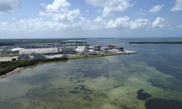 Mỹ ban bố tình trạng khẩn cấp về sự cố rò rì hồ nước thải ảnh 1