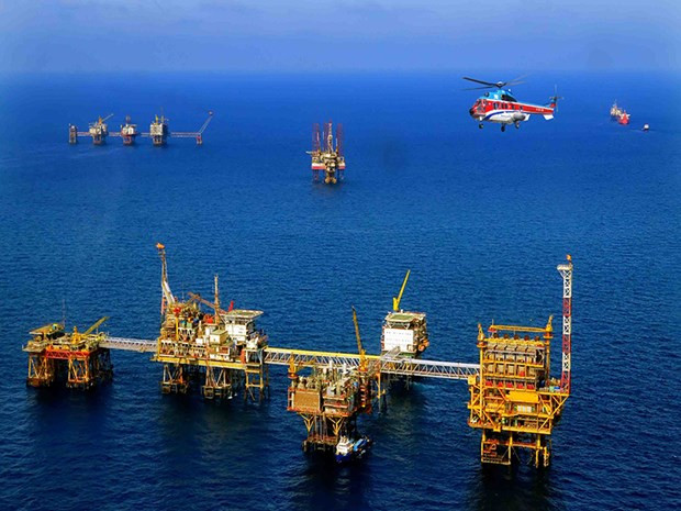 Giàn công nghệ trung tâm mỏ Bạch Hổ. (Ảnh: PV/Vietnam+) PVN đặt mục tiêu trụ vững ở mức giá dầu thô 30 USD mỗi thùng ảnh 1