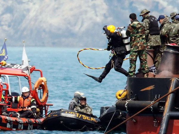 Phát hiện thi thể của chủ phà SEWOL sau nhiều tháng tìm kiếm ảnh 1