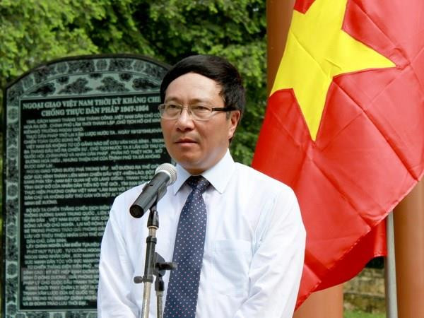 Ngoại giao Việt Nam - Vững bước đi theo con đường của Bác ảnh 1