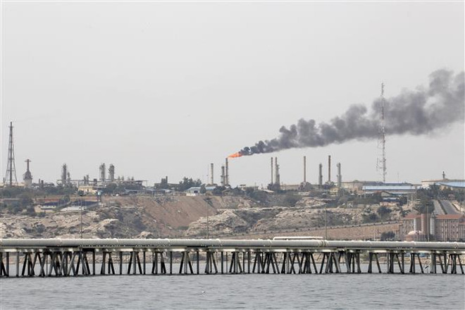 Mỹ áp đặt trừng phạt mới nhằm hạn chế Iran xuất khẩu dầu mỏ ảnh 1