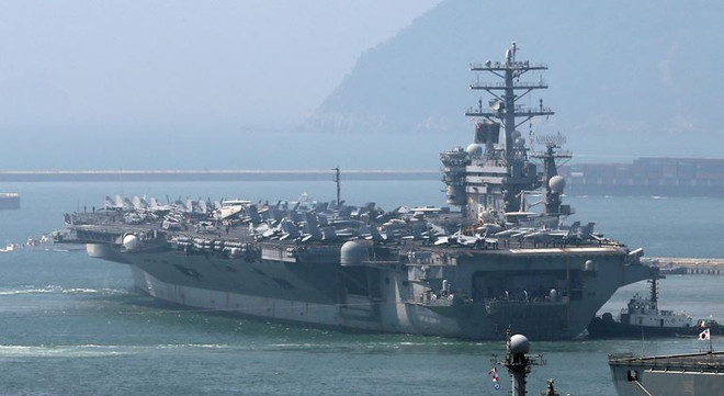 Máy bay không người lái của Iran tiến gần tàu sân bay Mỹ ảnh 1