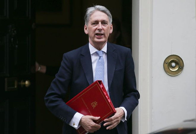 Anh tuyên bố muốn tiếp tục ở lại trong liên minh hải quan với EU ảnh 1