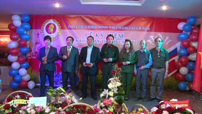 Cựu chiến binh Việt Nam tại Nga kỷ niệm ngày thống nhất đất nước ảnh 3