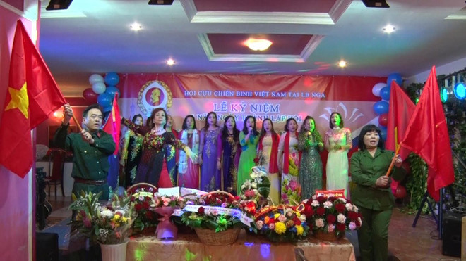 Cựu chiến binh Việt Nam tại Nga kỷ niệm ngày thống nhất đất nước ảnh 1