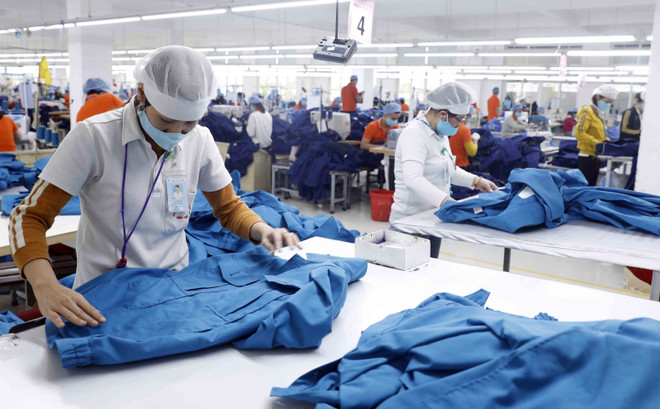 May hàng xuất khẩu tại CTCP may Hưng Việt, huyện Mỹ Hào, tỉnh Hưng Yên. (Ảnh: Trần Việt/TTXVN) Cầu nối hỗ trợ doanh nghiệp thâm nhập thị trường Mỹ Latinh ảnh 2