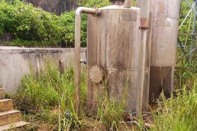 Công trình cấp nước sinh hoạt đã xuống cấp và hoạt động kém hiệu quả tại thôn Hang Hớt, xã Mê Linh, huyện Lâm Hà. (Nguồn: Báo Lâm Đồng) Lâm Đồng: Nhiều công trình cấp nước sạch nông thôn không hoạt động ảnh 1