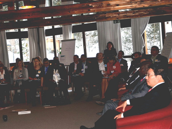 Phó Thủ tướng tham dự những phiên họp quan trọng của WEF 2015 ảnh 1