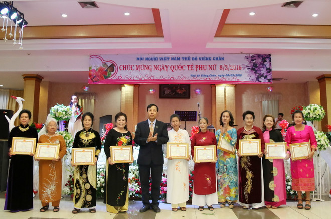 Tôn vinh phụ nữ Việt kiều Lào nhân Ngày Quốc tế Phụ nữ 8/3 ảnh 1