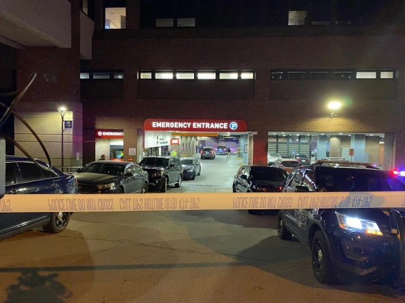 Mỹ: Nổ súng tại thành phố Kansas khiến 3 cảnh sát bị thương ảnh 1