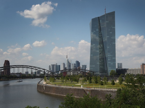 Gói kích thích kinh tế mới của ECB không được như kỳ vọng ảnh 1