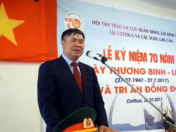 Cộng đồng người Việt tại Đức tri ân các anh hùng liệt sỹ ảnh 1