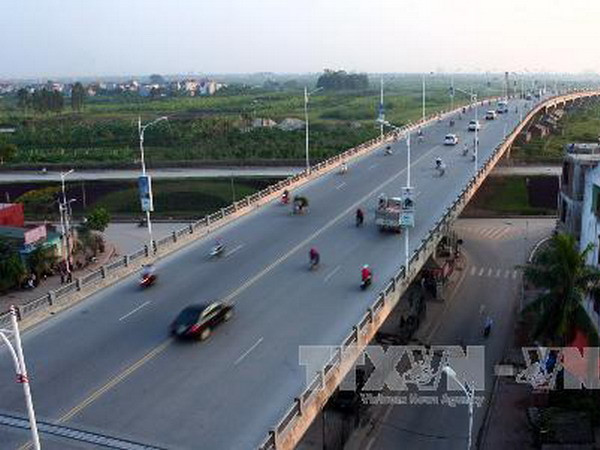 Cảnh báo mất an toàn giao thông trên cầu Vĩnh Tuy ảnh 1