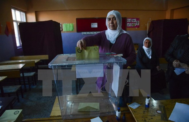 Thổ Nhĩ Kỳ bác kêu gọi điều tra của EU về kết quả trưng cầu dân ý ảnh 1