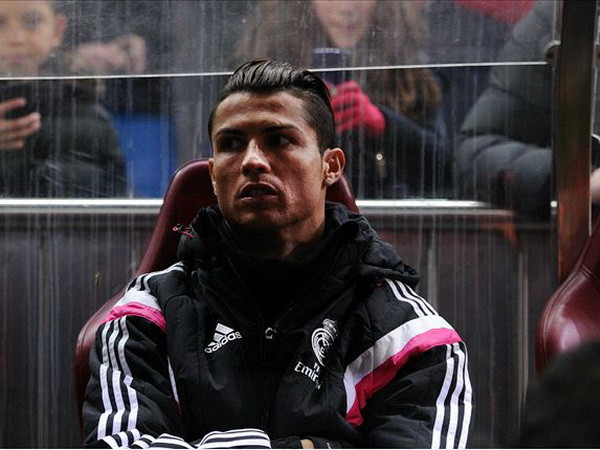 HLV Carlo Ancelotti nói gì về quyết định để Ronaldo dự bị? ảnh 1