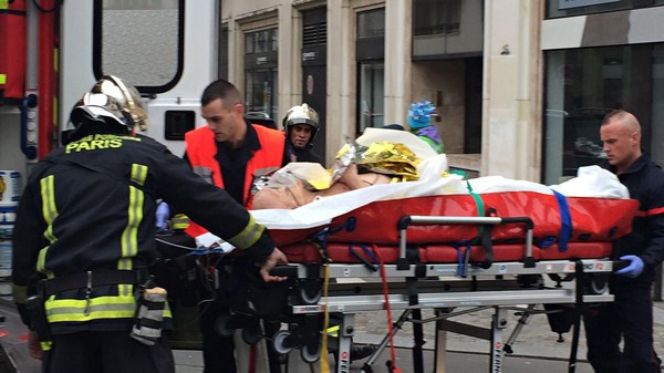 Italy đặt mức cảnh báo an ninh cao nhất sau vụ khủng bố ở Pháp ảnh 1