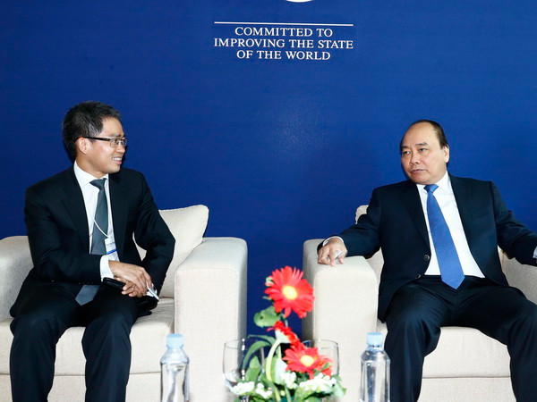 Thủ tướng Nguyễn Xuân Phúc tiếp một số tập đoàn lớn bên lề WEF ảnh 1