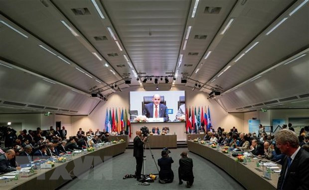 Giá dầu trên thị trường châu Á đi lên trước thềm cuộc họp của OPEC ảnh 1