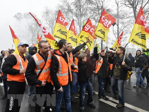 Pháp: Nguy cơ vận tải công cộng tê liệt do đình công lớn ảnh 1