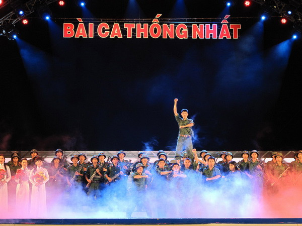 Đêm diễn “Bài ca thống nhất” sẽ tổ chức ngày 29/4 tại sông Bến Hải ảnh 1