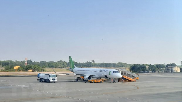 Sắp khai thác dòng tàu bay Embraer tới Cảng Hàng không Cà Mau ảnh 1