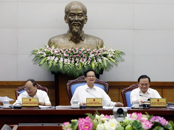 Phiên họp Chính phủ: Dừng thu phí đường bộ với xe máy từ 2016 ảnh 1