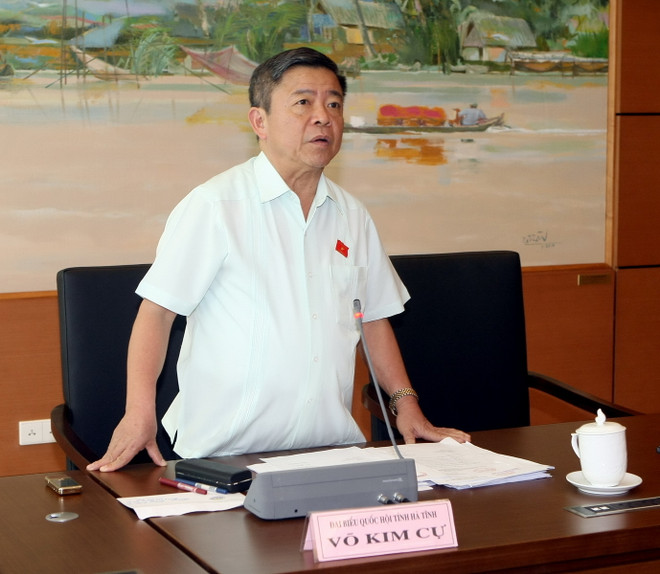 Công bố quyết định của Bộ Chính trị về nhân sự tỉnh Hà Tĩnh ảnh 1