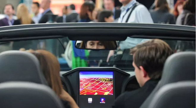 BlackBerry bắt tay Amazon phát triển nền tảng phần mềm ôtô thông minh ảnh 1